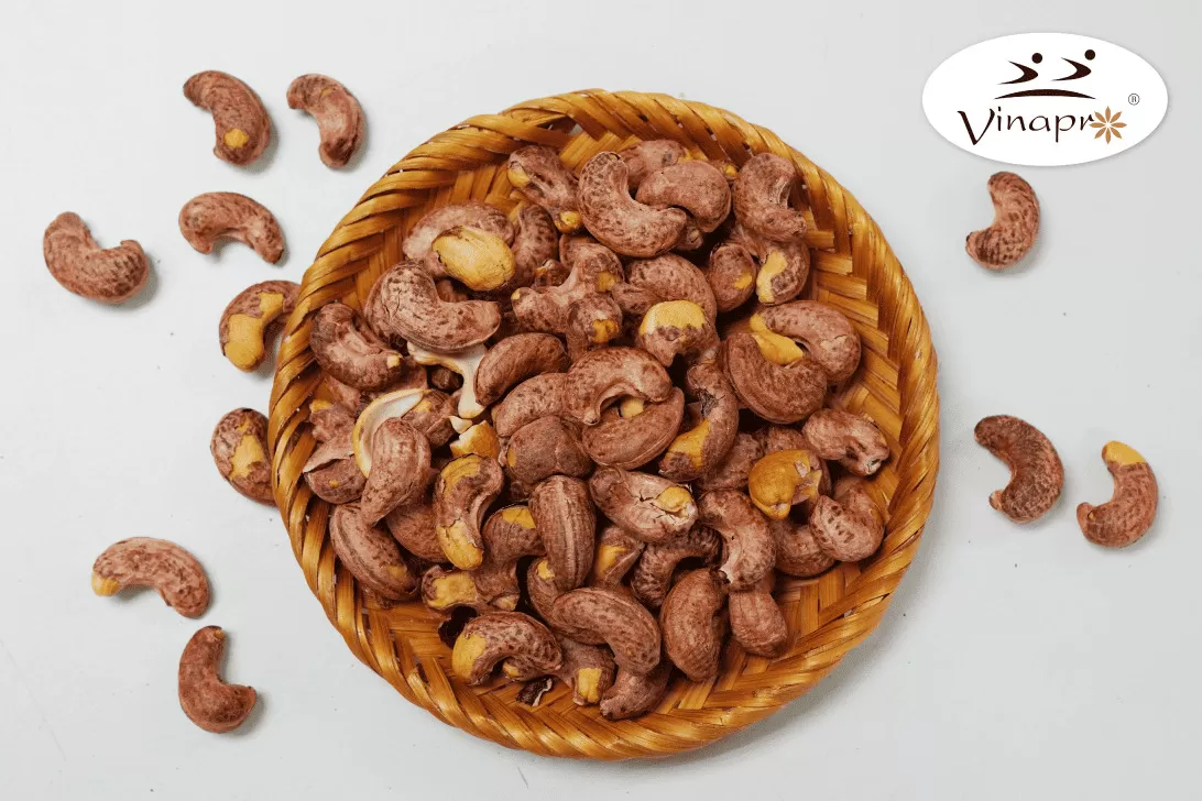 ROASTED CASHEW NUTS WITH SKIN