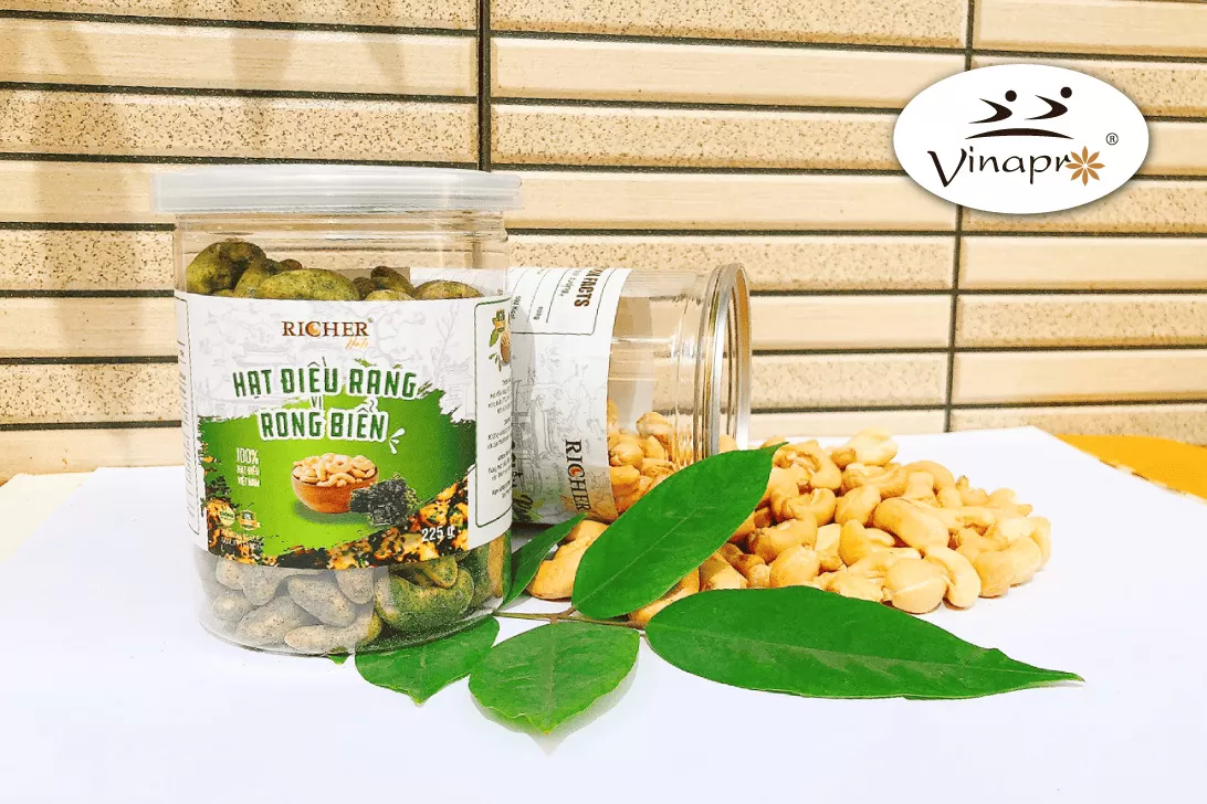 ROASTED CASHEW NUTS WITH FLAVORS