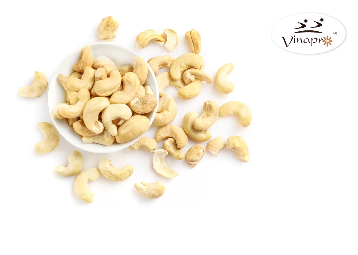 WHOLE CASHEW NUTS WW210